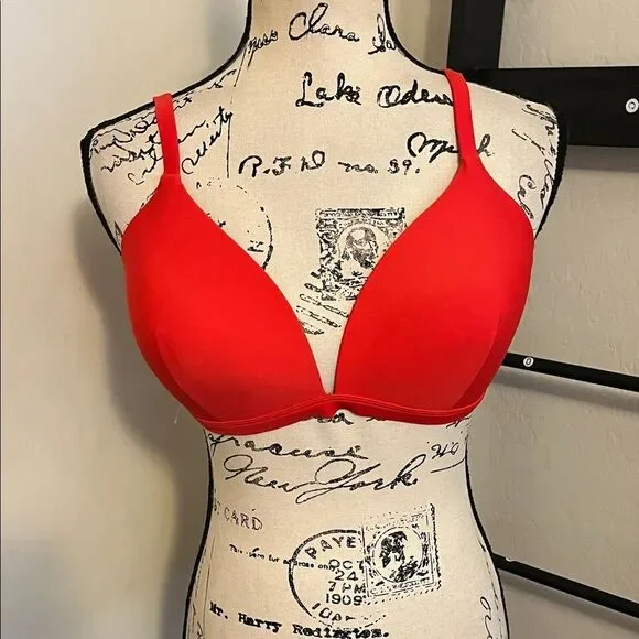 Lululemon Waterside Swim Top D Red Built In Cups Travel Beach Boat Vacation NWT - Picture 4 of 14